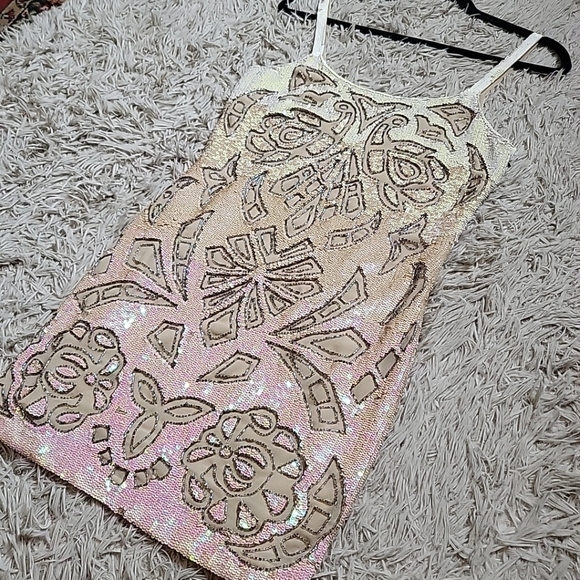 Needle & Thread Sequin Mini Dress Beaded Size 4 Hoco Party Events Going Out NYE - Picture 3 of 12